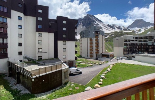 Tignes Apartment | 100m from resort center, 2nd floor, balcony, tv, ski locker, 35m², Tignes
