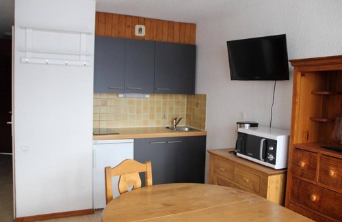 Lanslevillard Apartment | 100m from ski slopes, 1st floor, balcony, tv, ski locker, 21m², Val Cenis