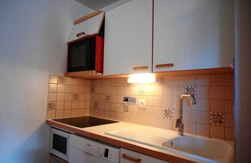 Vallandry Apartment | 100m from ski slopes, 1st floor, terrace, tv, 50m², Peisey-Vallandry