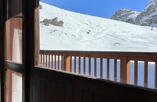 Tignes Apartment | 100m from ski slopes, 3rd floor, terrace, balcony, tv, ski locker, 29-30m², Tignes