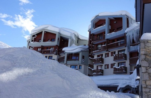 Tignes Apartment | 100m from ski slopes, 3rd floor, terrace, balcony, tv, ski locker, 29-30m², Tignes