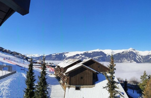 Montalbert Apartment | 100m from ski slopes, 4th floor, balcony, tv, ski locker, 41m², Montalbert