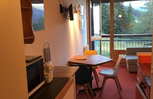 Arc-1800 Apartment | 100m from ski slopes, 6th floor, view mountain, tv, 24m², Les Arcs