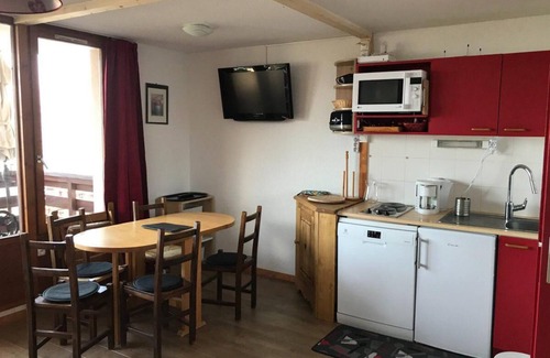 Vallandry Apartment | 100m from ski slopes, Ground floor, balcony, tv, ski locker, 25m², Peisey-Vallandry