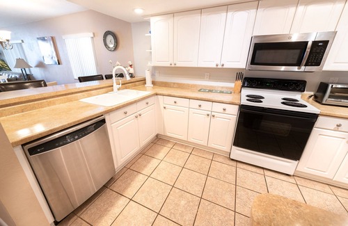 Indian Harbour Beach Condo | 101, 2055 HWY A1A