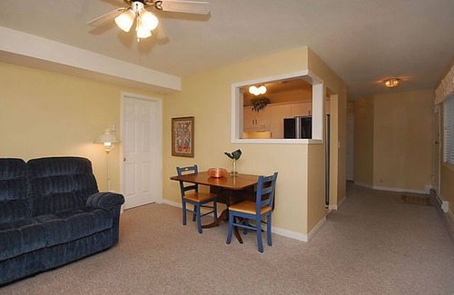 Cordova Bay Apartment | #102 Mysty Woods - 2 Bedroom Garden Suite
