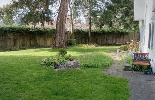 Cordova Bay Apartment | #102 Mysty Woods - 2 Bedroom Garden Suite