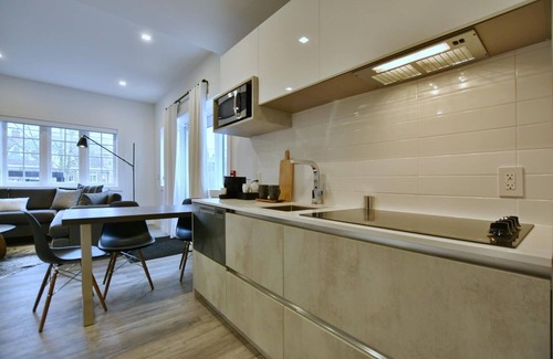 Collingwood Apartment | 103, 1 Bedroom - Downtown Collingwood, Luxury Boutique Hotel.