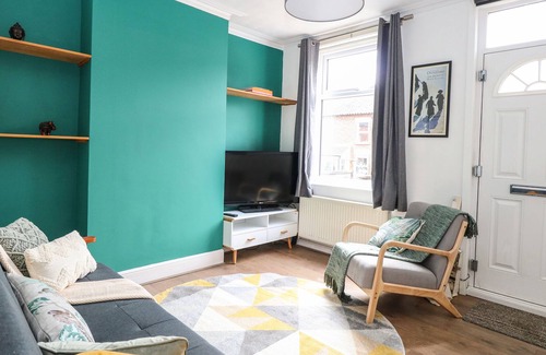 Norwich Cottage | 105 MARLBOROUGH ROAD, pet friendly, with a garden in Norwich