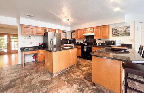 Spring Valley Villa | 10BR/6BA - 2 Private Homes, Pool, Heated Spa, Golf -Family Reunions & Big Groups