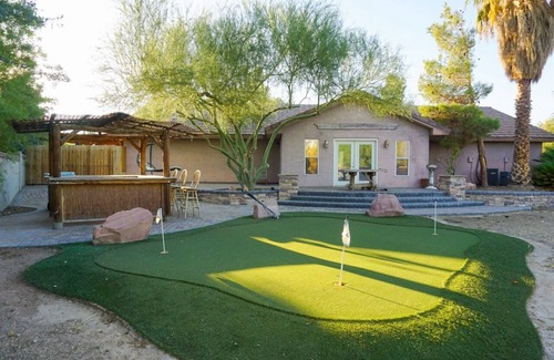 Spring Valley Villa | 10BR/6BA - 2 Private Homes, Pool, Heated Spa, Golf -Family Reunions & Big Groups