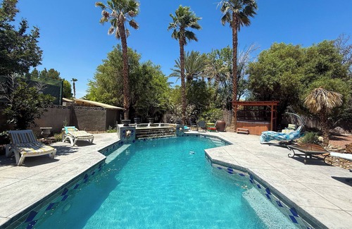 Spring Valley Villa | 10BR/6BA - 2 Private Homes, Pool, Heated Spa, Golf -Family Reunions & Big Groups