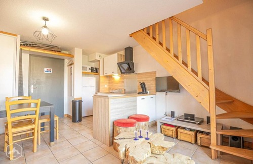Aussois Apartment | 10m from ski slopes, 1st floor, balcony, tv, ski locker, 36m², Aussois