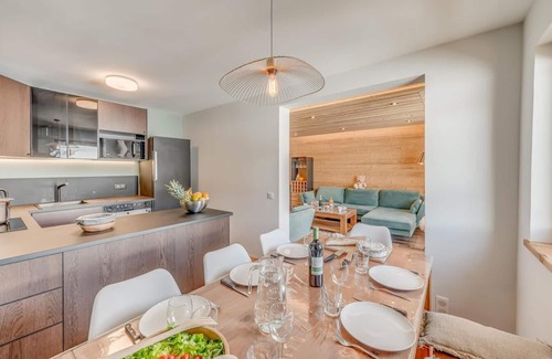 Le Lavachet Apartment | 10m from ski slopes, 1st floor, tv, ski locker, 82m², Tignes