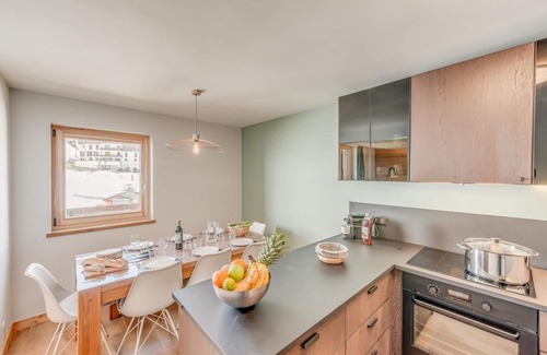 Le Lavachet Apartment | 10m from ski slopes, 1st floor, tv, ski locker, 82m², Tignes
