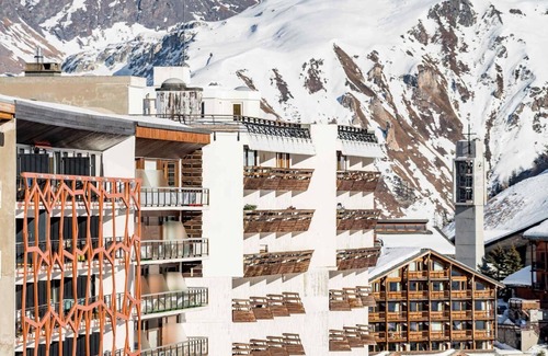 Tignes le Lac Apartment | 10m from ski slopes, 7th floor, tv, ski locker, 16m², Tignes