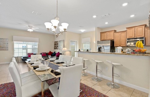 Calabria House | 10min To Disney, Private Pool, Security Gated, Luxury stay in Kissimmee Orlando