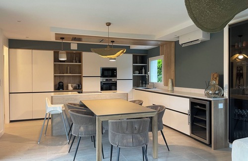 Chateau-d'Olonne Villa | 10min walk to the sea! Air-conditioned villa with private pool
