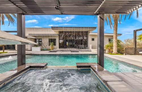 Indio House | 11-bedroom Estate 2.5 acres + game room