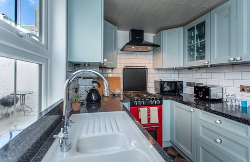Chysauster Cottage | 11 Belgravia Street