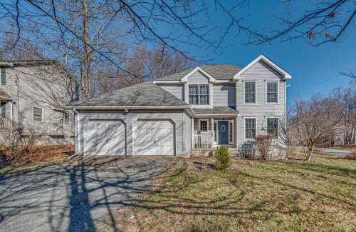 Tobyhanna House | 11 Mi to Camelback Resort Tobyhanna Home!