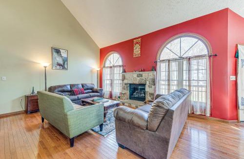 Tobyhanna House | 11 Mi to Camelback Resort Tobyhanna Home!