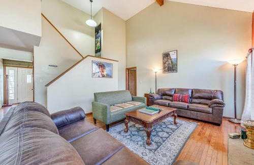 Tobyhanna House | 11 Mi to Camelback Resort Tobyhanna Home!