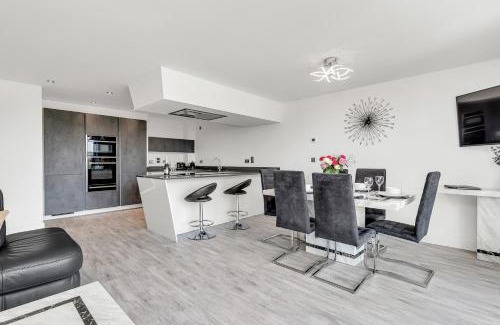 Tenby Apartment | 11 Waterstone House