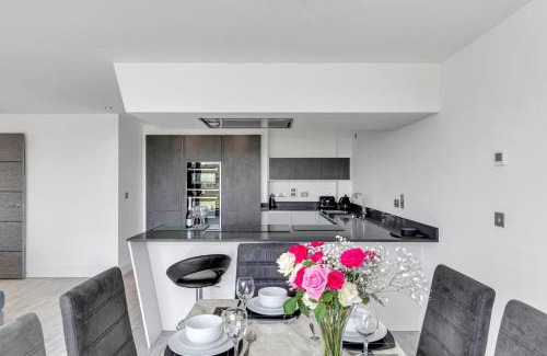 Tenby Apartment | 11 Waterstone House