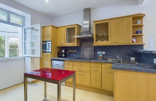 Concarneau Ski Chalet | 110 m from the beach, house for 6 people