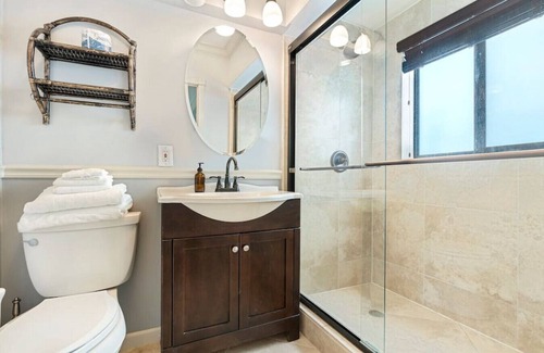 Nurmi Isles Apartment | 111 #1 · Las Olas pool house with boat rentals available !