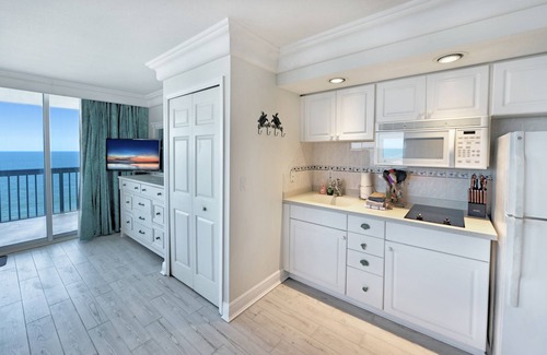 Ortona Park Condo | 1113-Private Balcony -Pools Closed -Panoramic View