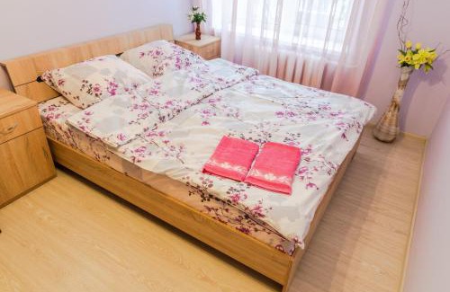 Kyiv Apartment | 112 вулиця Велика Васильківська