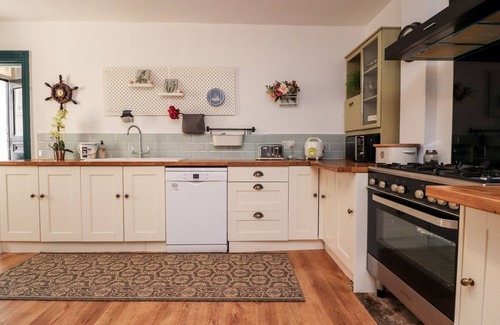 Morecambe House | 112 BALMORAL ROAD, pet friendly, with a garden in Morecambe