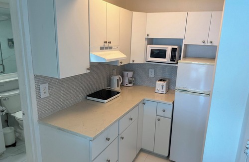 Seybold Apartment | 1128- Ocean View with Balcony