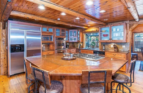 Incline Village House | 1138 Lakeshore - One-of-a-kind Lakeshore Boulevard log cabin