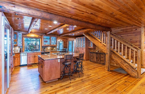 Incline Village House | 1138 Lakeshore - One-of-a-kind Lakeshore Boulevard log cabin