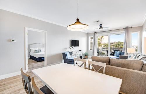 Folly Beach Apartment | 114 West Arctic