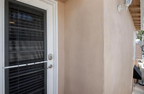 Balboa Island House | 118 Emerald Ave A & B