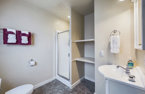 Orick Apartment | 11B Roosevelt Elk Single Room at the Meadow Site