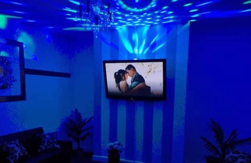 Leeds House | *11BR* Setup for your most amazing relaxed stay +Free Parking + Free Fast WiFi *