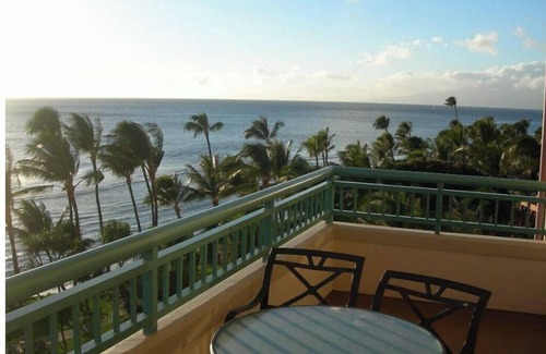 Kaanapali Villa | 11th FLOOR 2 BED LAHAINA TOWER SLEEPS 8 OCEANFRONT MARCH 15-22, 2025 WHALE VIEWS
