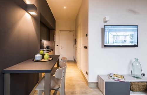 Historic Center Apartment | 12 - 24 · Eco Chic Studio - HEPA-UV Germicidal AirPurifer