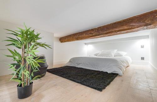 Old Town Apartment | 12 BUNICO - Studio Duplex - Vieux Nice - 100m de la mer