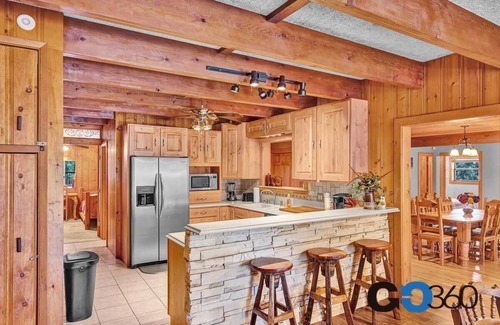 Ruidoso Cabin | 12 GUESTS, JACUZZI ,GAME ROOM, DECK, 🗻VIEWS