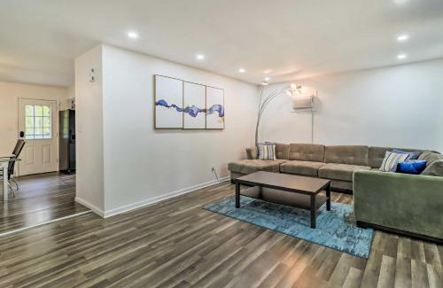 Tobyhanna House | 12 Mi to Camelback Ski Resort Home with Decks!