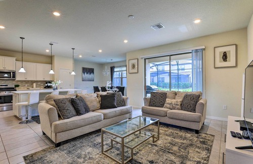Loughman House | 12 Mi to Disney: Villa w/Heated Pool