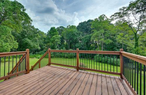 Midway Apartment | 12 Mi to Downtown Winston-Salem Apt with Balcony!