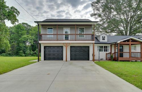 Midway Apartment | 12 Mi to Downtown Winston-Salem Apt with Balcony!