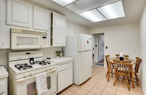 Downey House | 12 Mi to Dtwn LA: Family Home w/Private Sauna!